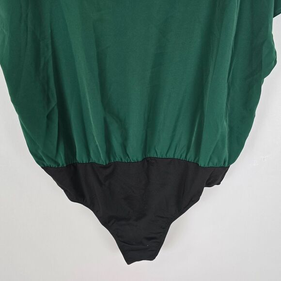 Bloomchic Bodysuit Women's 2X Green Short Sleeve V-Neck Back Cut Out NWT - Picture 4 of 10